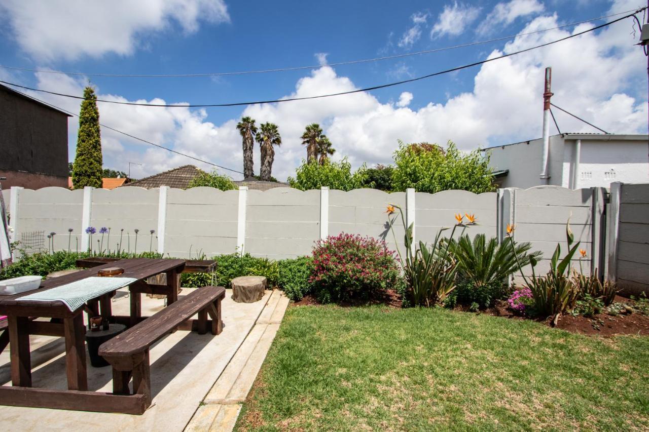Willow Guest House Boksburg Kültér fotó